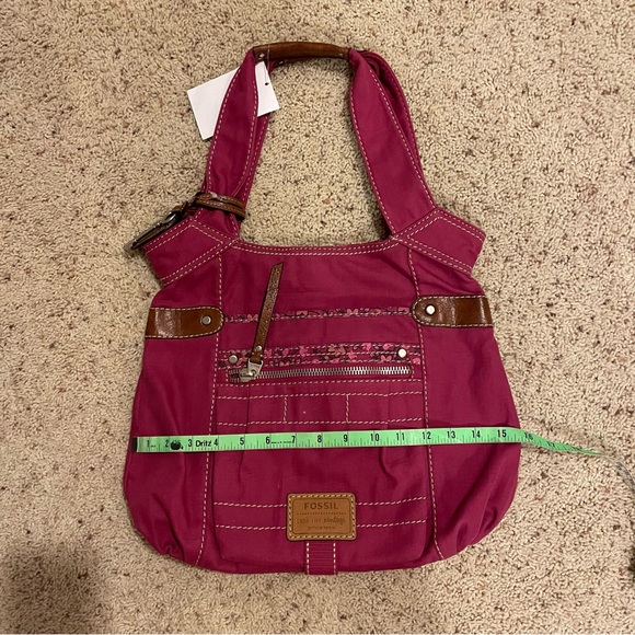 NWT Fossil Vintage Magenta Canvas Shoulder Bag - Picture 2 of 9